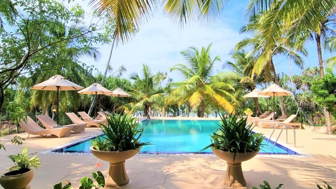 Golden Beach Paradise Tangalle Extérieur photo